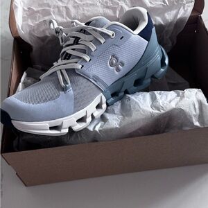 On Running Sneakers Cloudflyer 4 W9 (nimbus and cobble colorway)